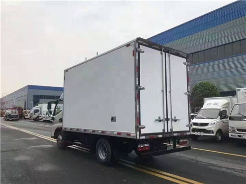 国六江淮骏铃V5冷藏车 150马力大马力发动机，高效冷链运输新选择
